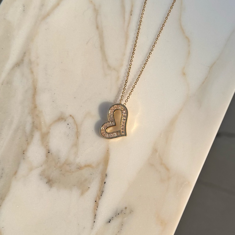 💕 Asymmetrical Stone Framed Heart Necklace 💎 STAINLESS STEEL